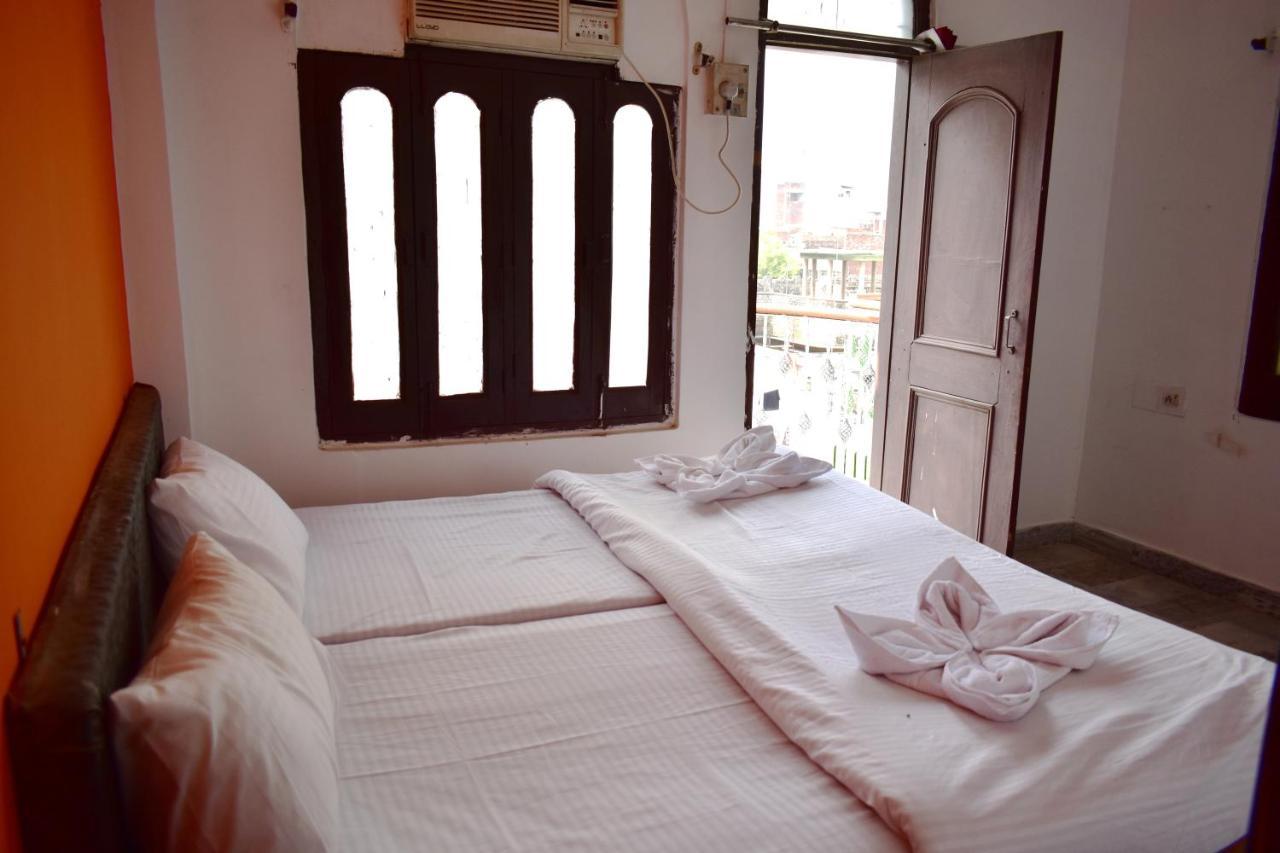 Sandhya Guest House Varanasi Near Ganga River المظهر الخارجي الصورة