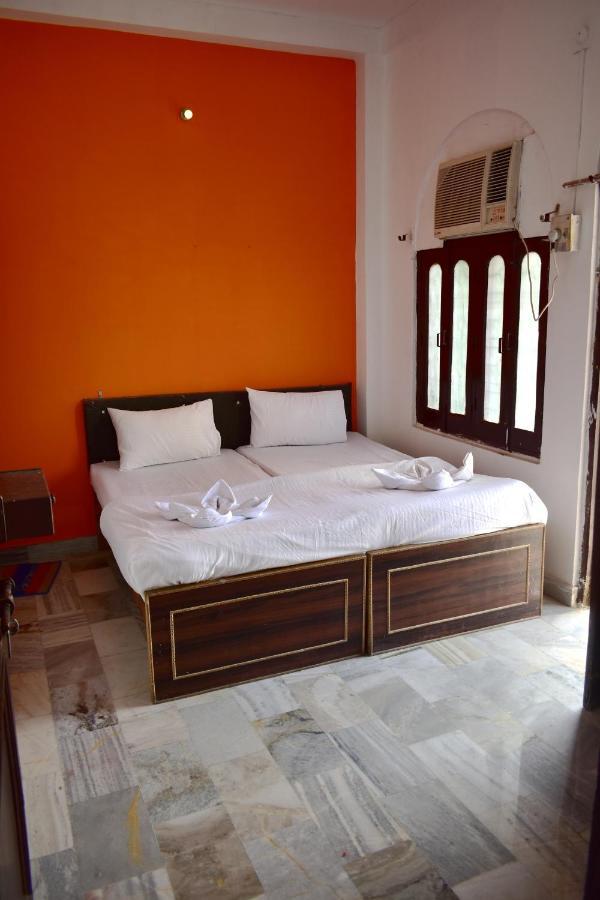 Sandhya Guest House Varanasi Near Ganga River المظهر الخارجي الصورة