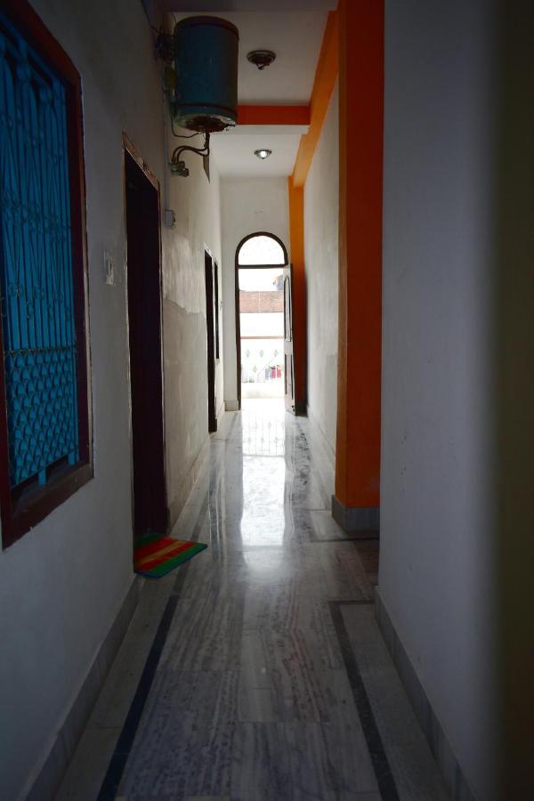 Sandhya Guest House Varanasi Near Ganga River المظهر الخارجي الصورة